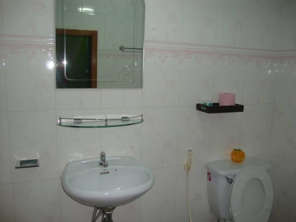 Alibi Guesthouse พนมเปญ ภายนอก รูปภาพ