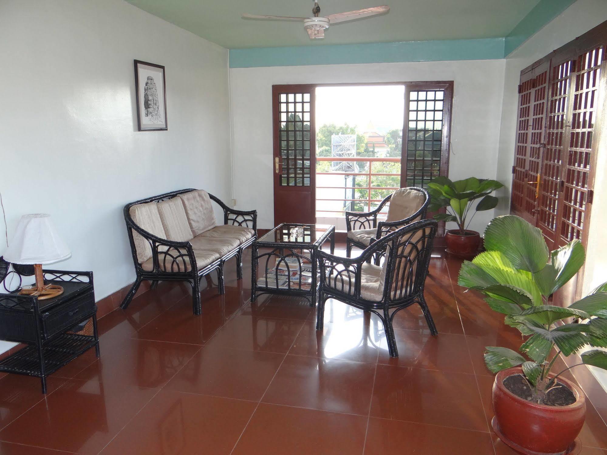 Alibi Guesthouse พนมเปญ ภายนอก รูปภาพ