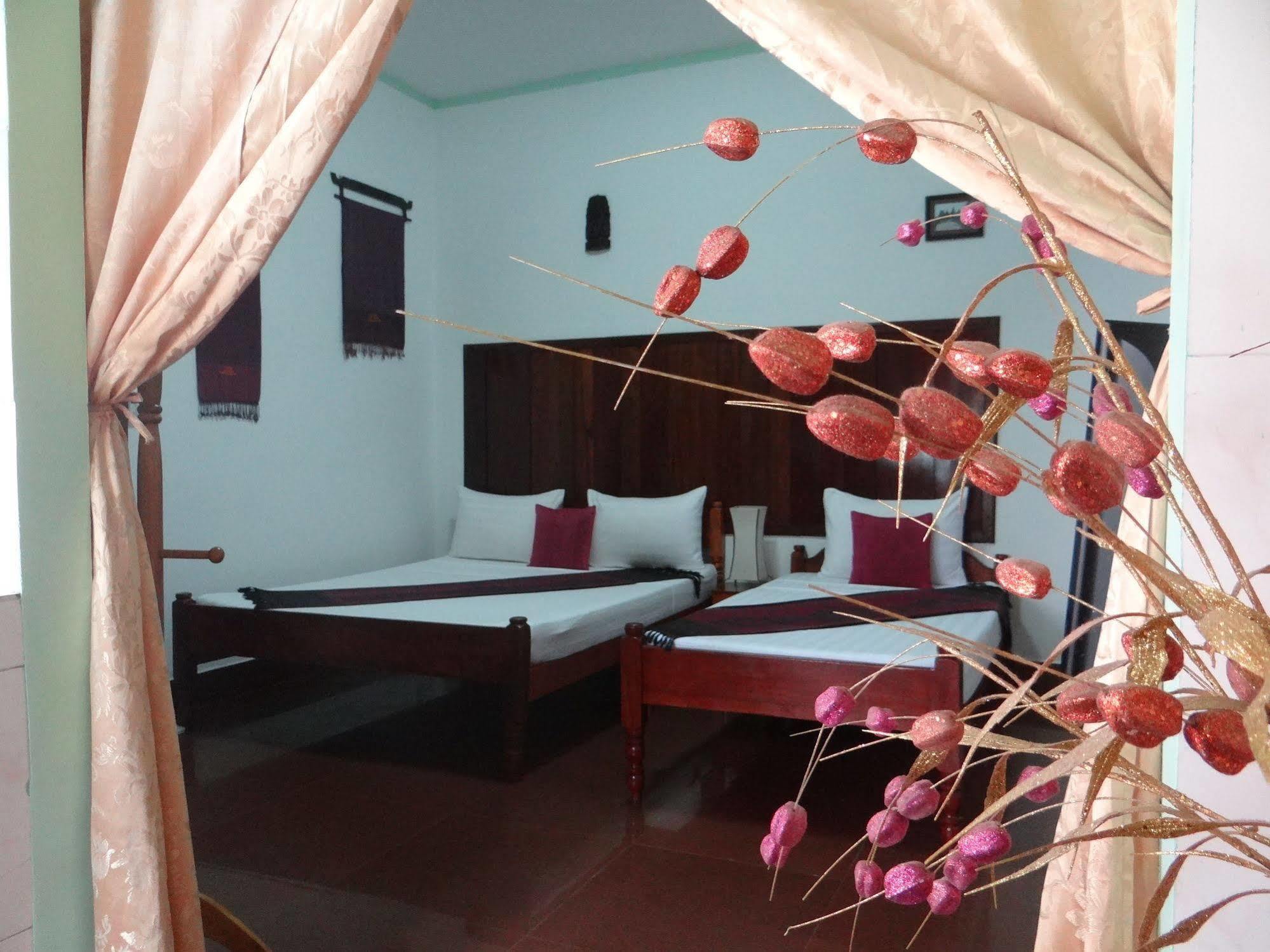 Alibi Guesthouse พนมเปญ ภายนอก รูปภาพ