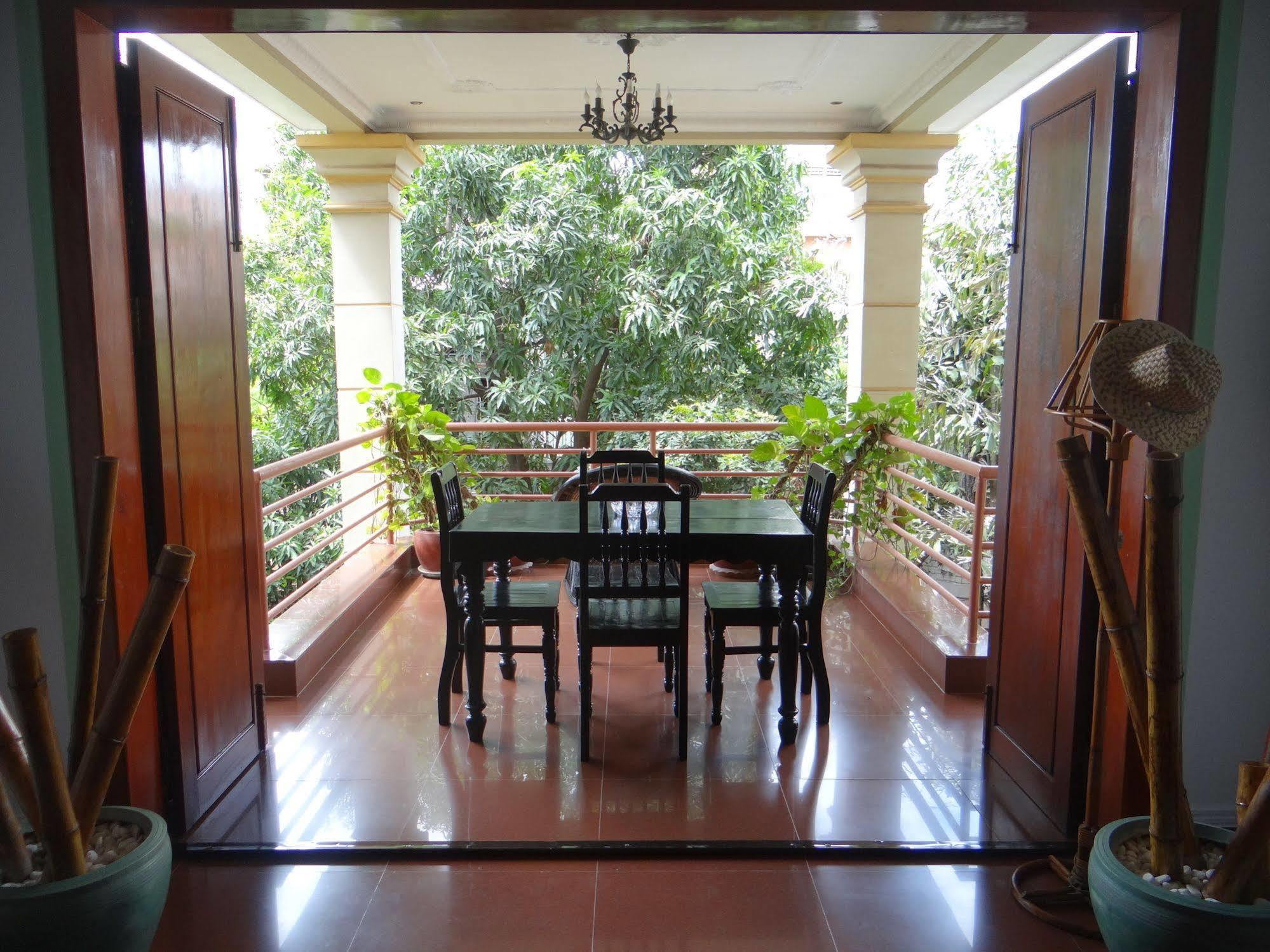 Alibi Guesthouse พนมเปญ ภายนอก รูปภาพ